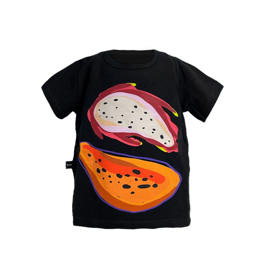 Camiseta para niñas y niños pi-paya. Pitaya, pitaya rosada o fruta del dragón en equilibrio con la papaya. Conoce este diseño de camiseta en algodón peruano